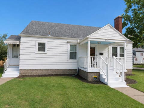 Homes For Sale - 3740 Emmet Drive<br/> Erie, PA 16511