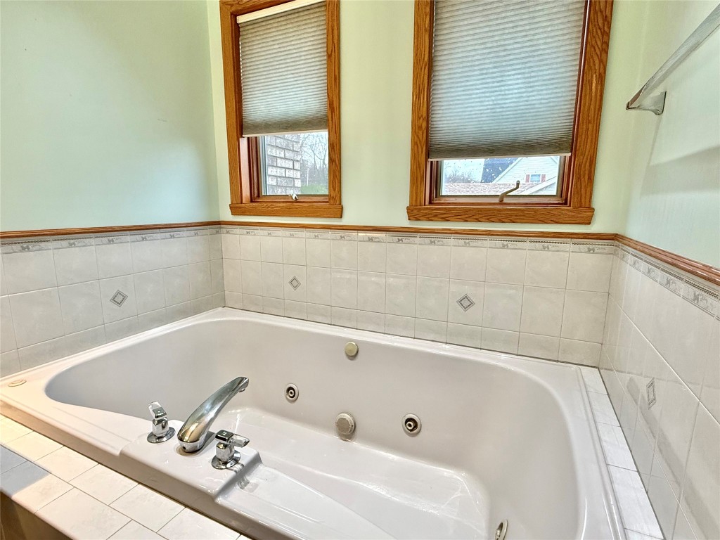 4310 Cooper Road, Erie, Pennsylvania image 12
