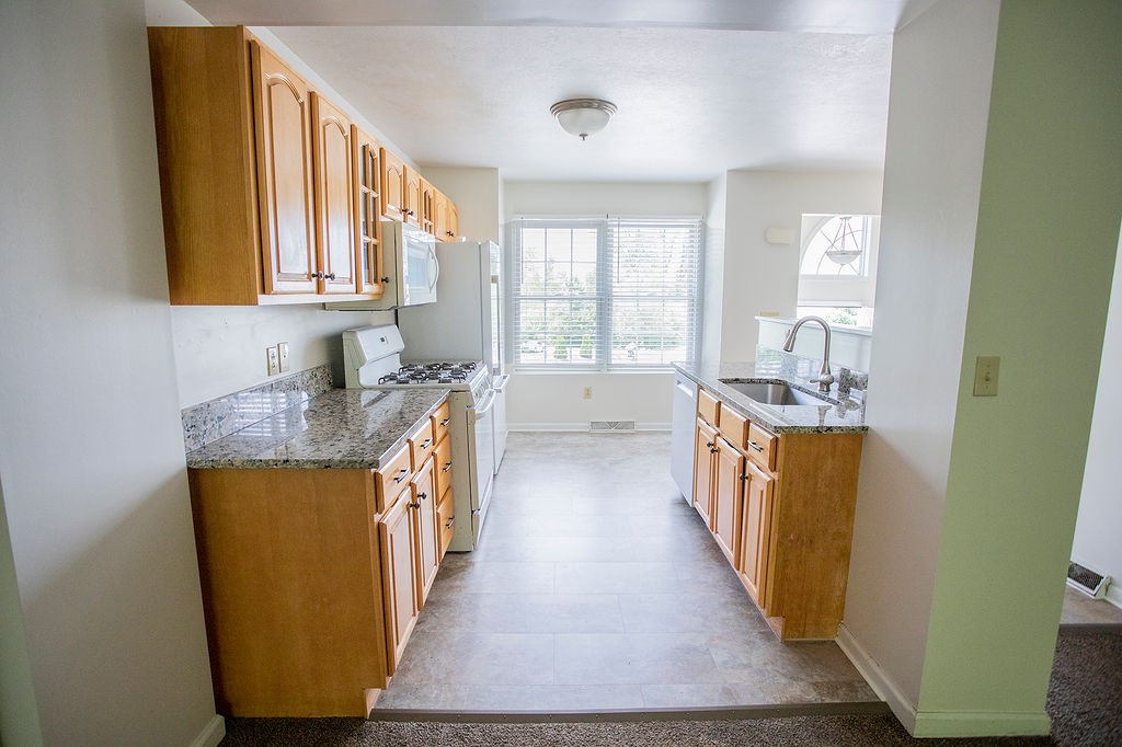 4165 Wood Hills Drive #C9, Erie, Pennsylvania image 3