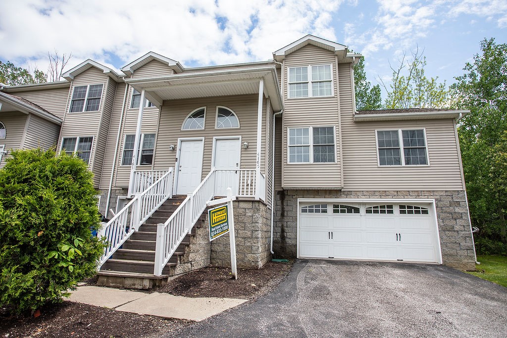 4165 Wood Hills Drive #C9, Erie, Pennsylvania image 2