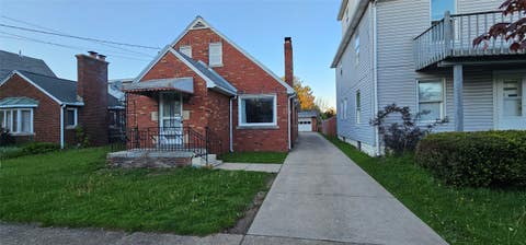 Homes For Sale - 2913 Elmwood Avenue<br/> Erie County, Erie, PA 16508