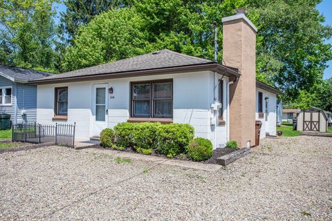 Homes For Sale - 210 Walnut Street<br/> Edinboro, PA 16412