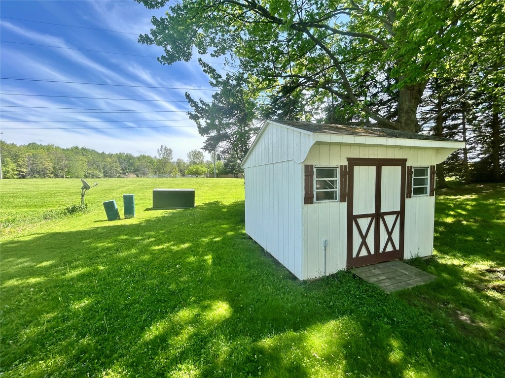 331 Holly Park Drive, Erie, Pennsylvania image 15