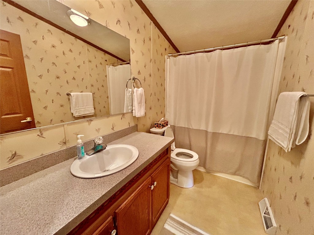 331 Holly Park Drive, Erie, Pennsylvania image 13