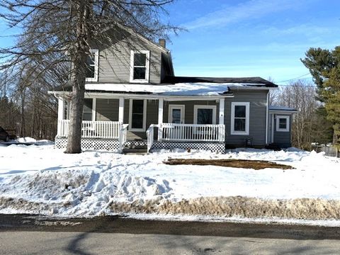 Homes For Sale - 33582 E Freemont Street<br/> Townville, PA 16360