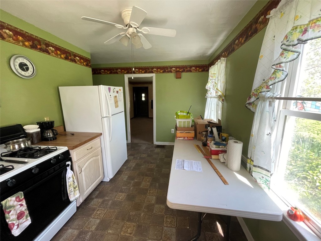 218 Andrews Park Boulevard, Erie, Pennsylvania image 6