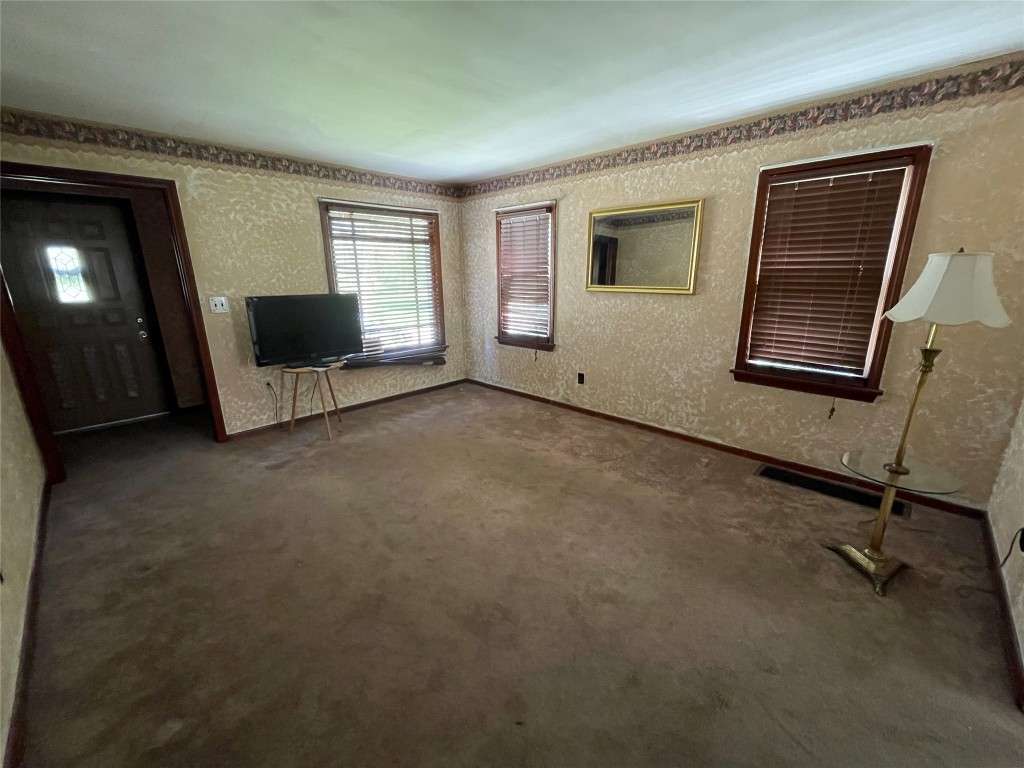 218 Andrews Park Boulevard, Erie, Pennsylvania image 8