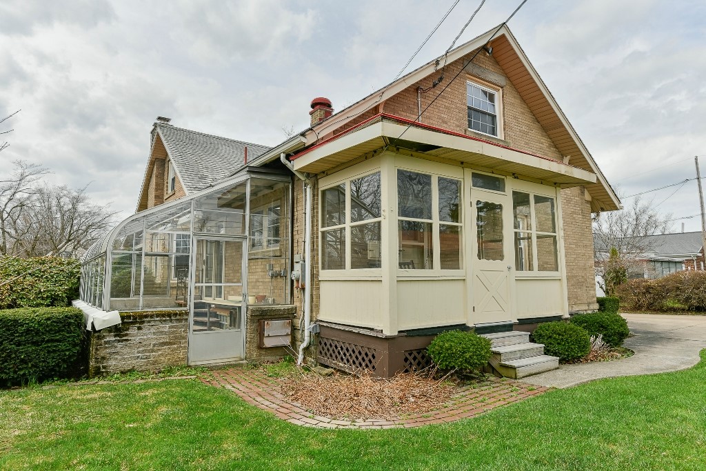 3931 Sunset Boulevard, Erie, Pennsylvania image 42