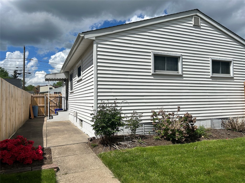 1359 W 42nd Street, Erie, Pennsylvania image 20