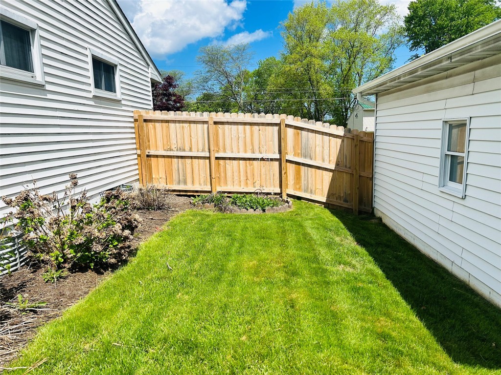 1359 W 42nd Street, Erie, Pennsylvania image 17