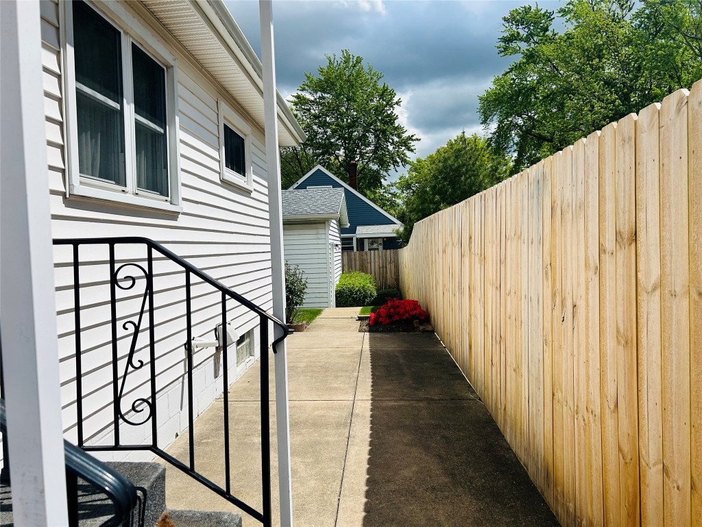 1359 W 42nd Street, Erie, Pennsylvania image 19