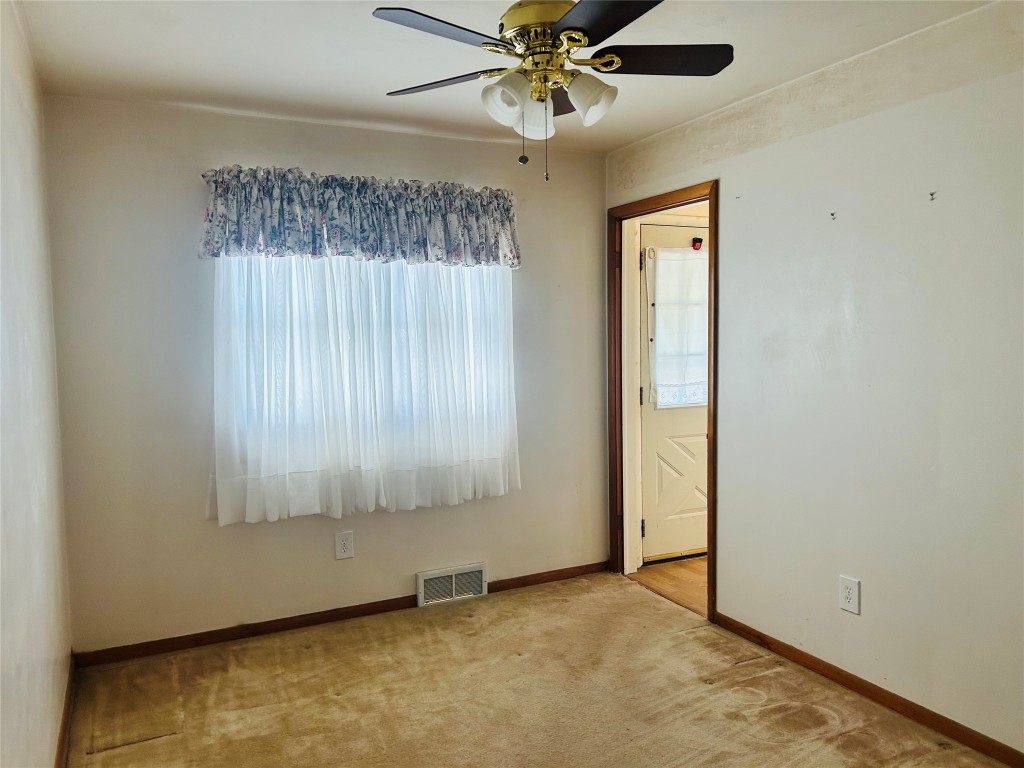 1359 W 42nd Street, Erie, Pennsylvania image 12