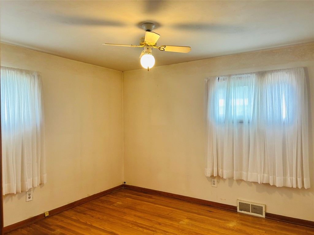 1359 W 42nd Street, Erie, Pennsylvania image 14