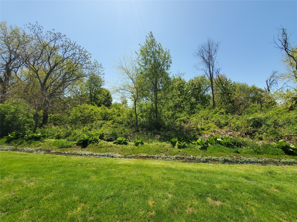 1935 Campden Way, Fairview, Pennsylvania image 4