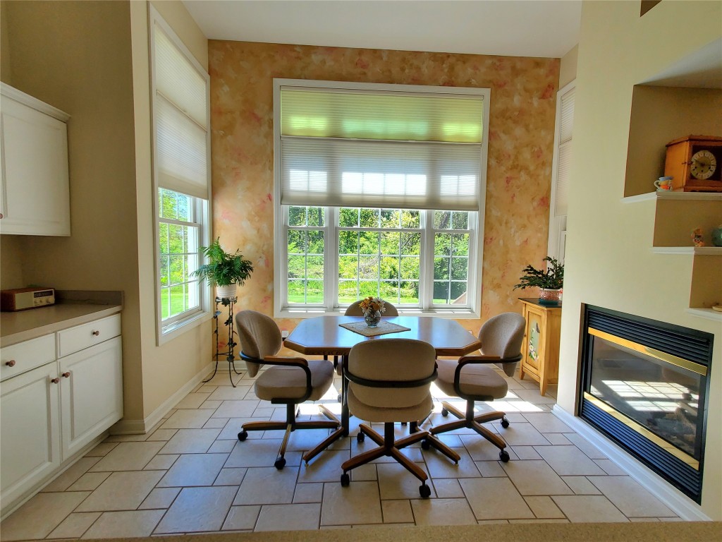 1935 Campden Way, Fairview, Pennsylvania image 20