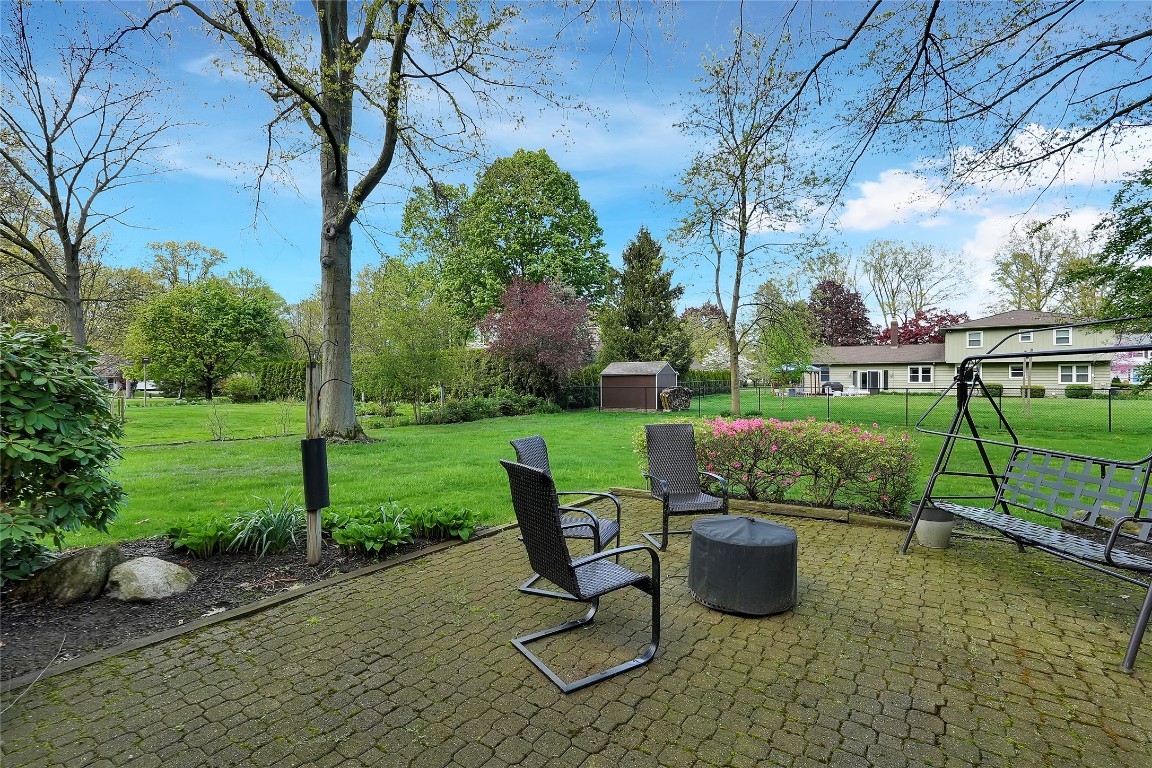 1465 Persimmon Lane, Fairview, Pennsylvania image 5