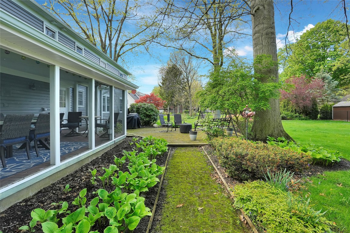 1465 Persimmon Lane, Fairview, Pennsylvania image 3