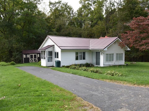 Homes For Sale - 16779 S Mosiertown Road<br/> Crawford County, Saegertown, PA 16433