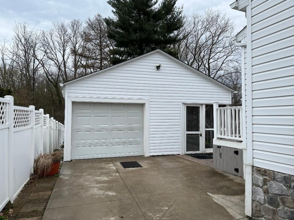 433 Lake Cliff Drive, Erie, Pennsylvania image 16