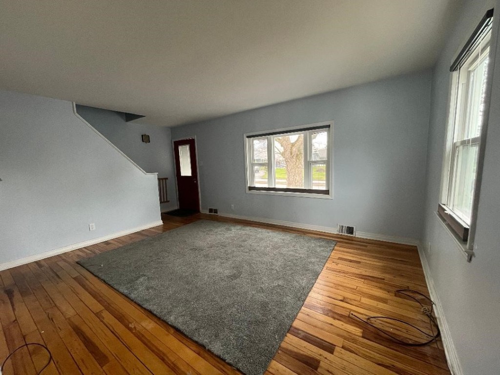 433 Lake Cliff Drive, Erie, Pennsylvania image 2
