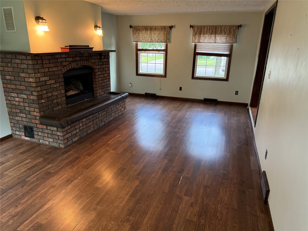 1921 W 11th Street, Erie, Pennsylvania image 3