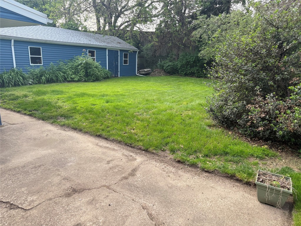 1921 W 11th Street, Erie, Pennsylvania image 14