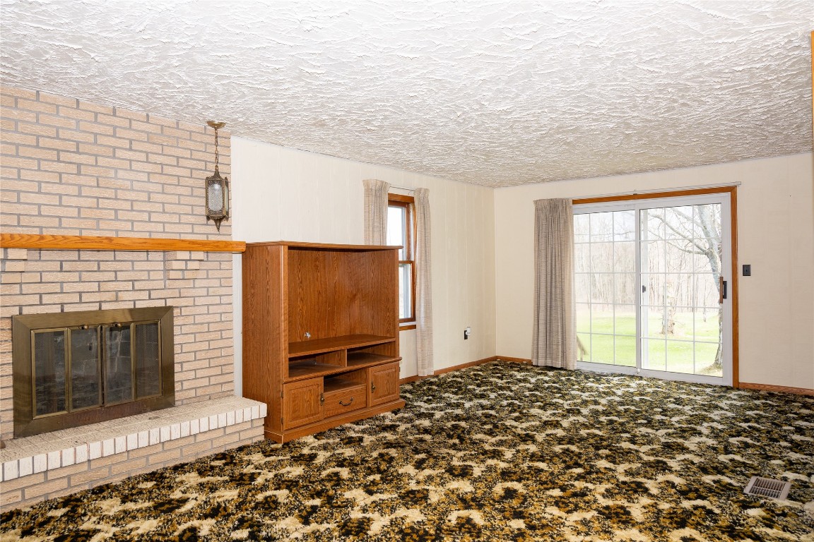 8881 Horseshoe Drive, Erie, Pennsylvania image 6