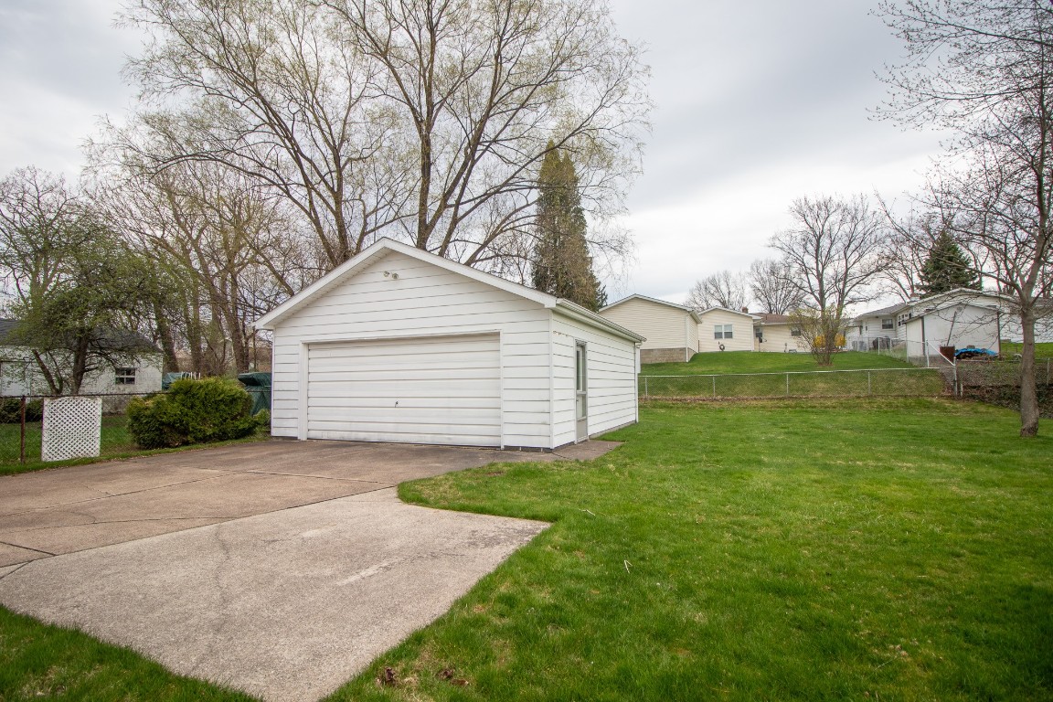 2863 W 32nd Street, Erie, Pennsylvania image 7
