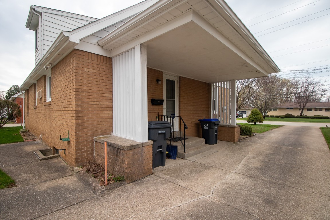 2863 W 32nd Street, Erie, Pennsylvania image 13