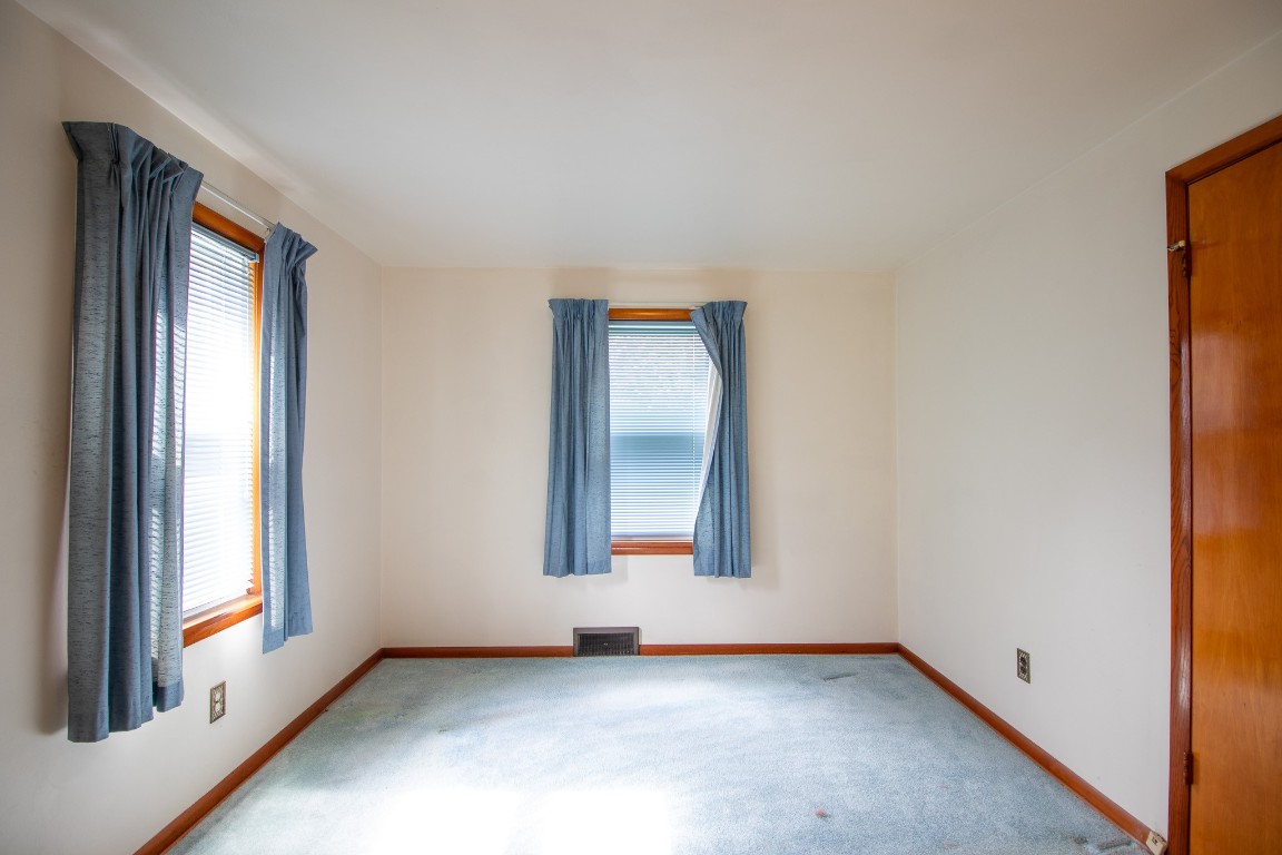 2863 W 32nd Street, Erie, Pennsylvania image 32