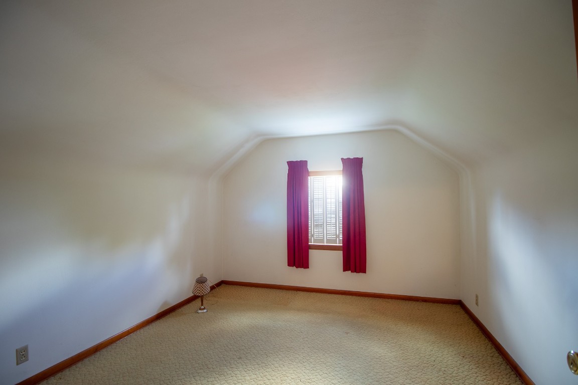 2863 W 32nd Street, Erie, Pennsylvania image 37