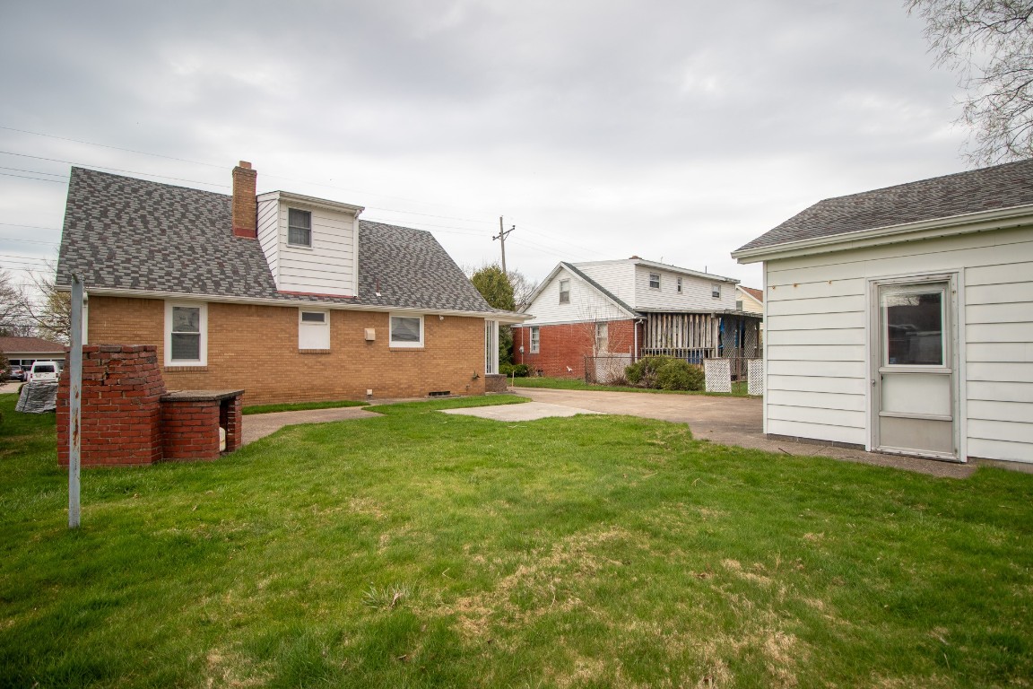 2863 W 32nd Street, Erie, Pennsylvania image 8