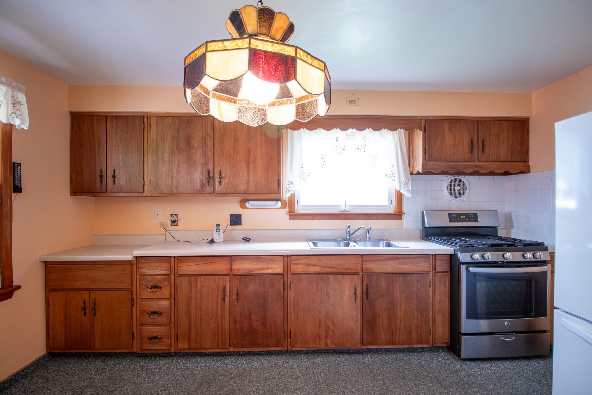 2863 W 32nd Street, Erie, Pennsylvania image 22