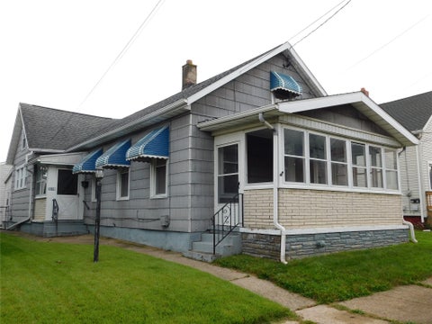 Homes For Sale - 2618 Maple Street<br/> Erie, PA 16508