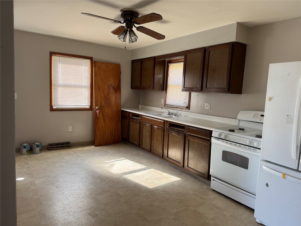 3908 Stanley Avenue, Erie, Pennsylvania image 3
