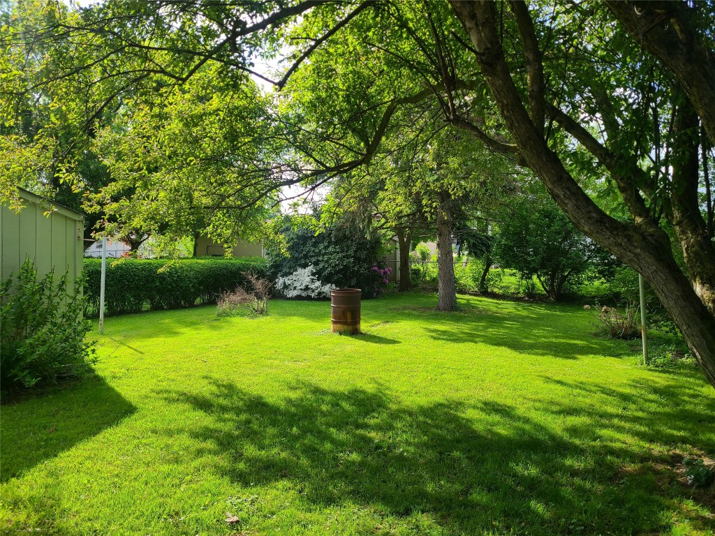 1459 W 35th Street, Erie, Pennsylvania image 23