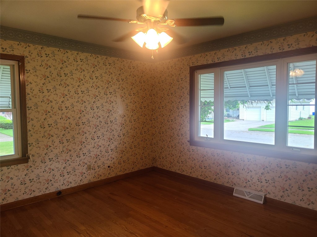 1459 W 35th Street, Erie, Pennsylvania image 18
