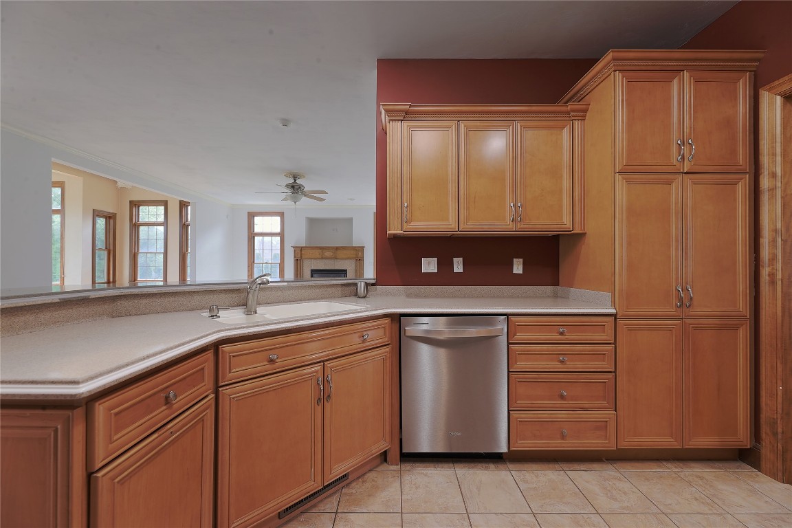 4891 Thoroughbred Loop #102, Erie, Pennsylvania image 12