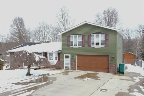 Homes For Sale - 250 Harvey Drive<br/> Venango County, Seneca, PA 16346