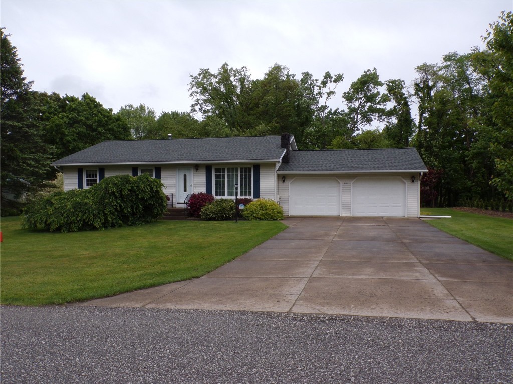 10038 Shumaker Drive, Girard, Pennsylvania image 4