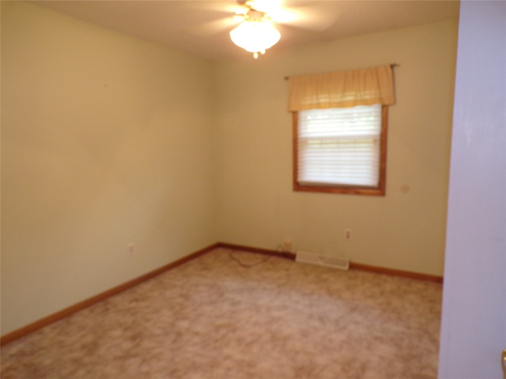10038 Shumaker Drive, Girard, Pennsylvania image 18