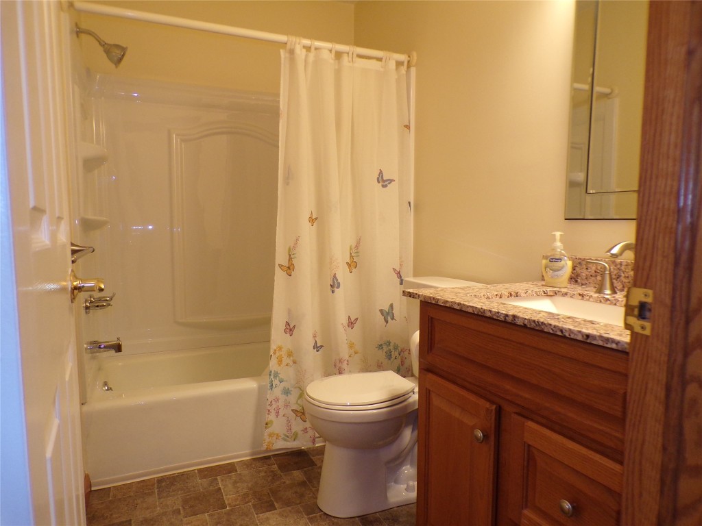 10038 Shumaker Drive, Girard, Pennsylvania image 17