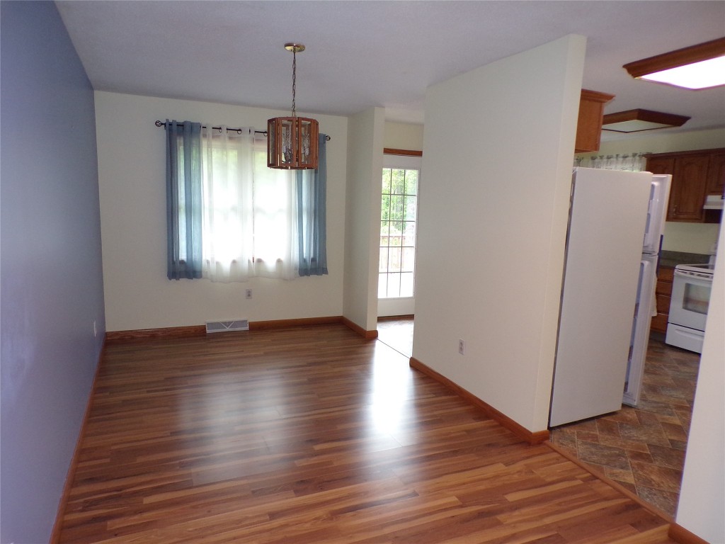 10038 Shumaker Drive, Girard, Pennsylvania image 9