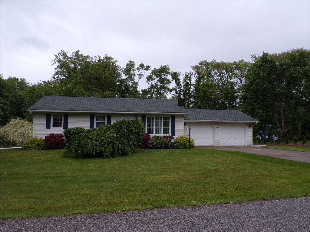 10038 Shumaker Drive, Girard, Pennsylvania image 1