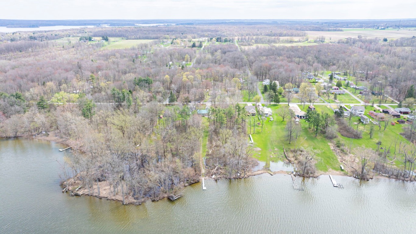 11571 N Lake Road, Espyville, Pennsylvania image 38