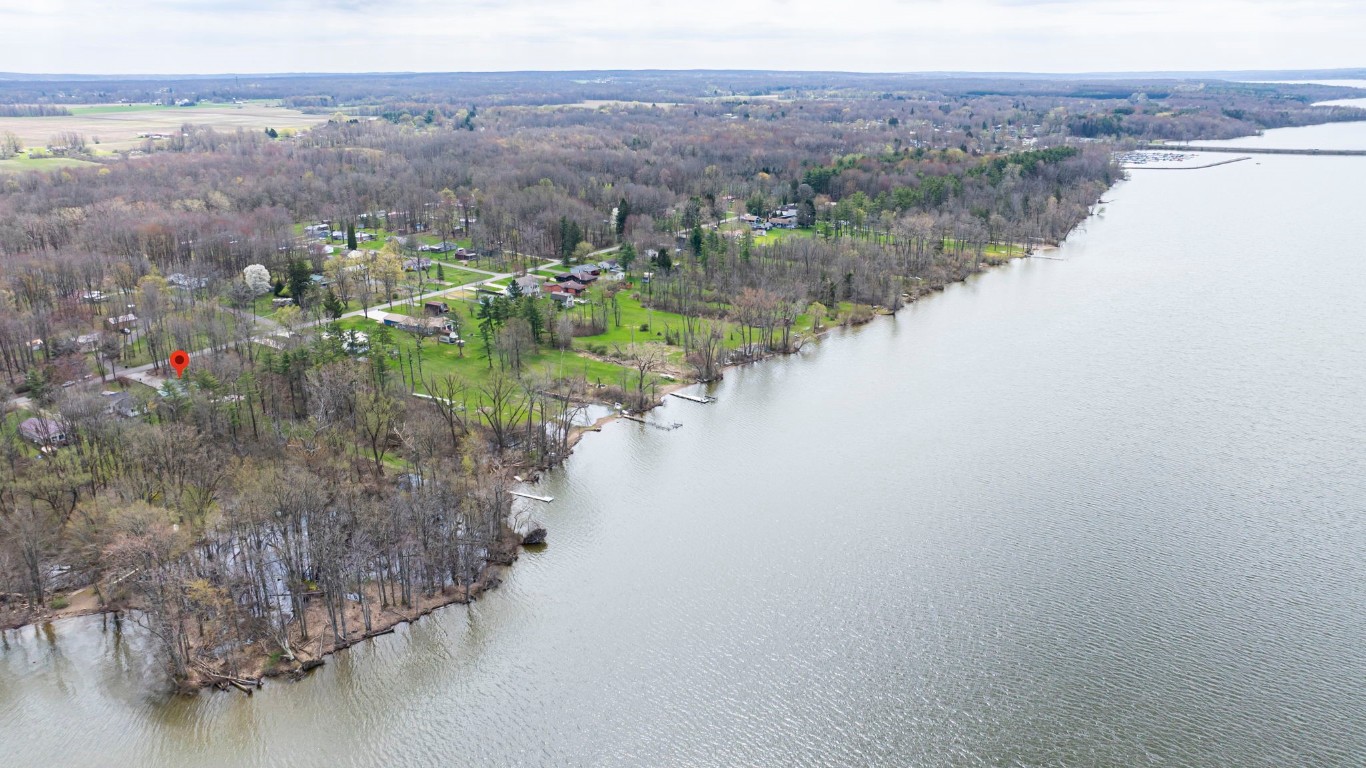 11571 N Lake Road, Espyville, Pennsylvania image 35