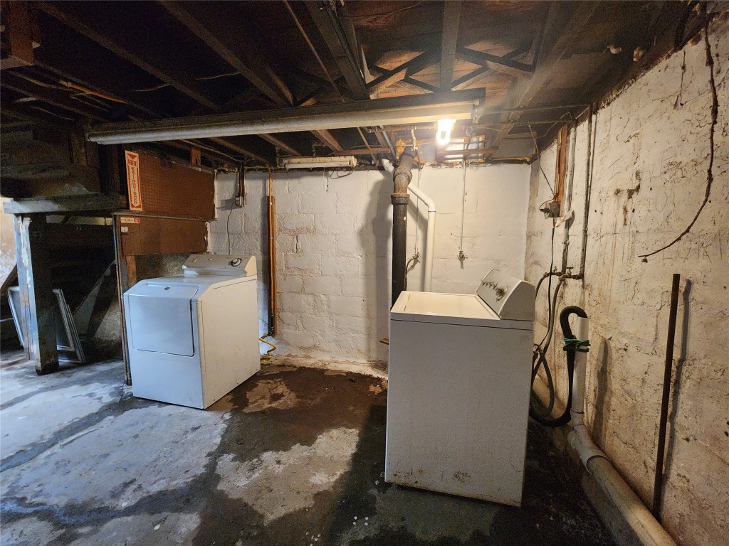 716 Wallace Street, Erie, Pennsylvania image 24