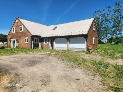 Homes For Sale - 20744 Kightlinger Road<br/> Crawford County, Venango, PA 16440