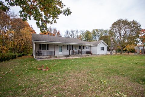 Homes For Sale - 7010 W Lake Road<br/> Fairview, PA 16415