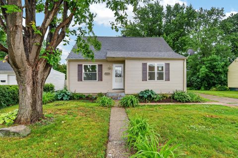 Homes For Sale - 1917 E 7th Street<br/> Erie, PA 16511